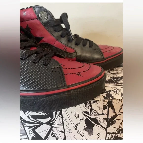 Vans Sk8-Hi (Marvel) DeadPool/Red/Black Sneakers, Men’s Size 7